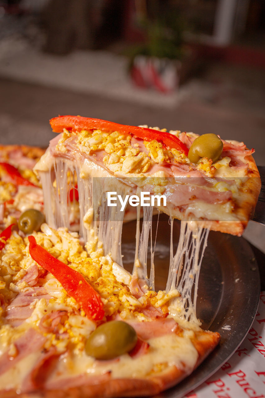 Cheese pizza