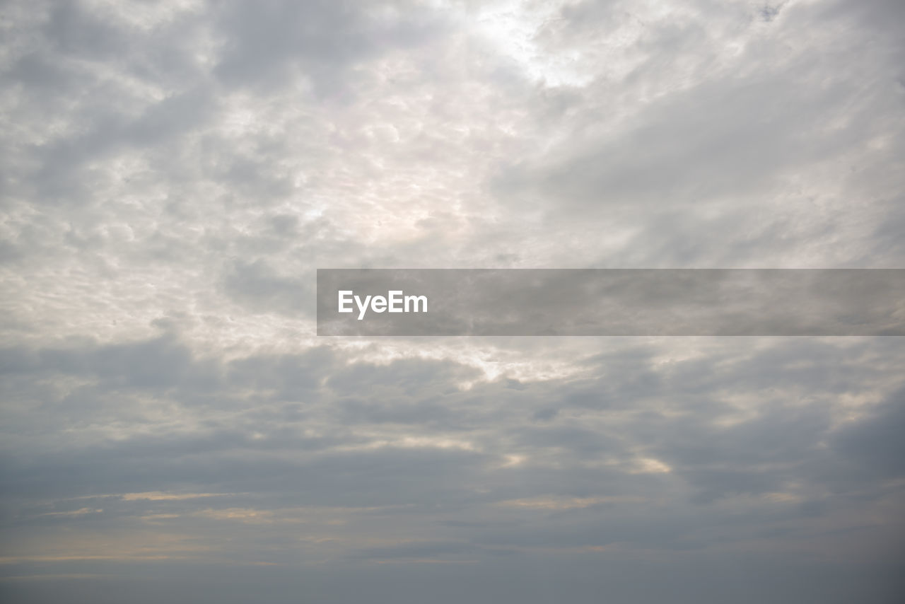 LOW ANGLE VIEW OF CLOUDY SKY