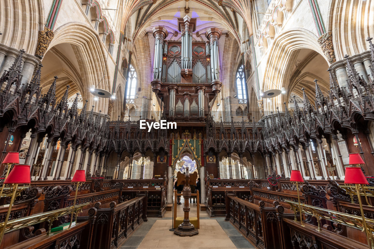 Photo of the quire inside exeter cathedral