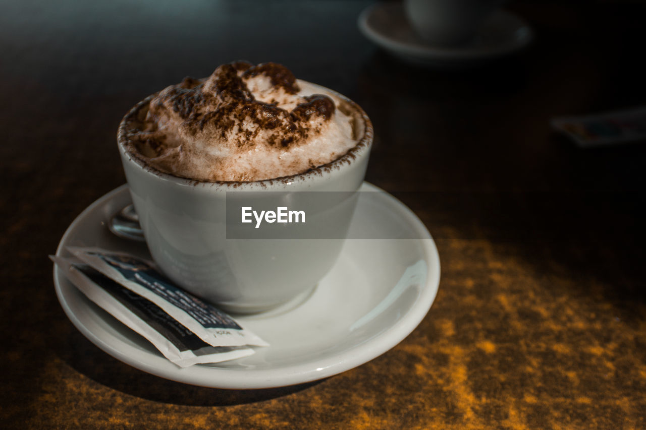 CLOSE-UP OF COFFEE IN CUP