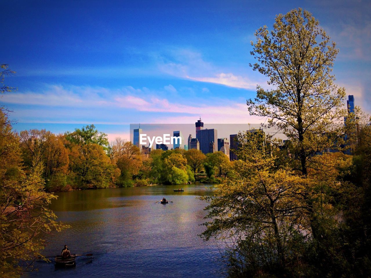 SCENIC VIEW OF RIVER AGAINST SKY