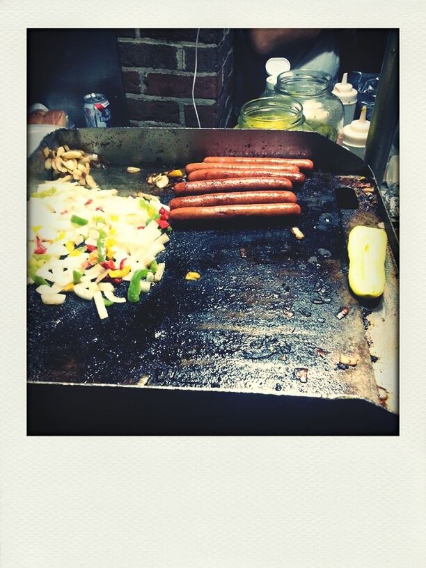 CLOSE-UP OF FOOD ON TABLE