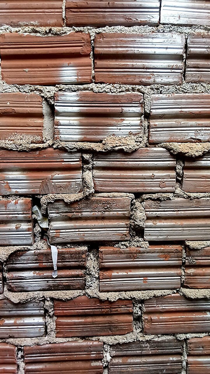 FULL FRAME SHOT OF WOOD STACK