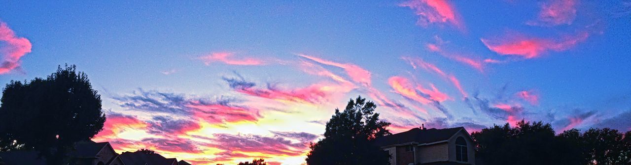 SCENIC VIEW OF DRAMATIC SKY