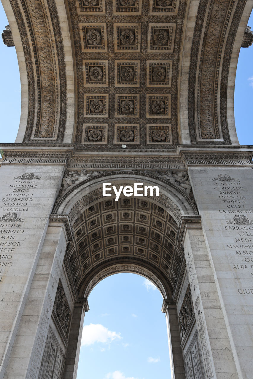 Details of the below part of arc de triomphe in paris, france