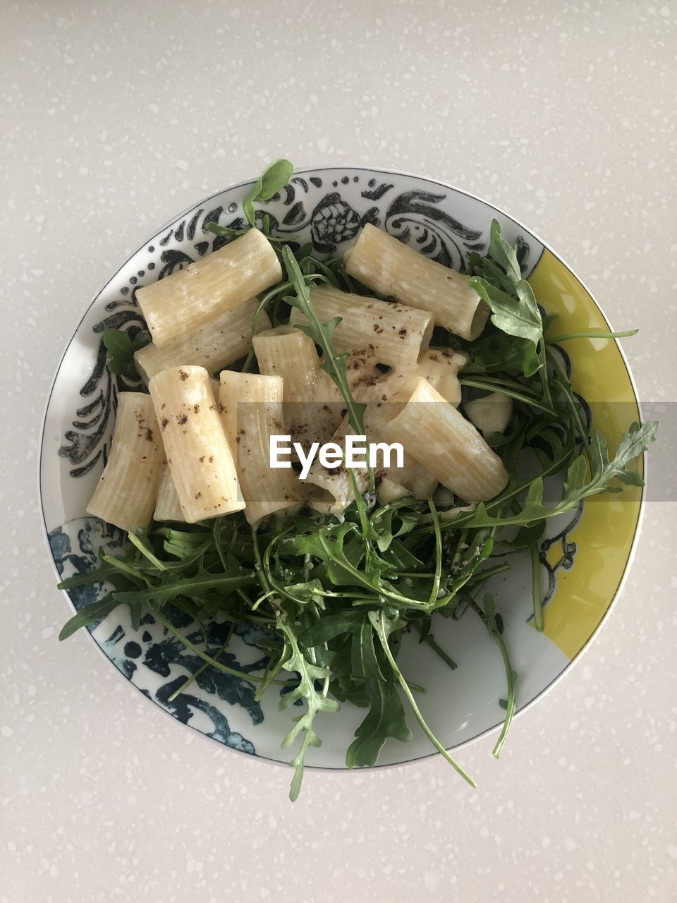 food and drink, food, healthy eating, vegetable, wellbeing, freshness, indoors, dish, vegetarian food, bowl, produce, high angle view, directly above, studio shot, cuisine, no people, herb, still life, green, spinach