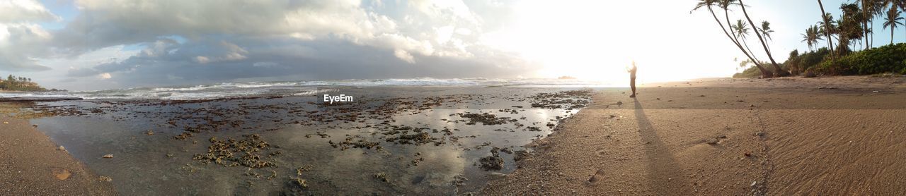 PANORAMIC SHOT OF BEACH