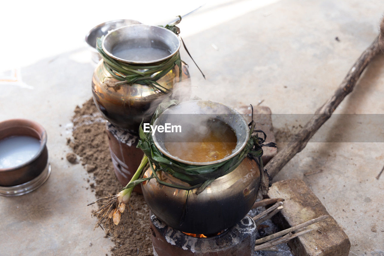 food and drink, food, household equipment, kitchen utensil, dish, heat, no people, high angle view, container, cooking pan, iron, healthy eating, freshness, produce, wellbeing, nature, drink