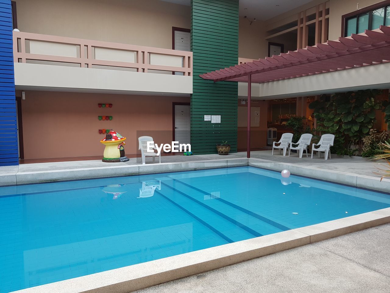 SWIMMING POOL WITH REFLECTION OF WATER