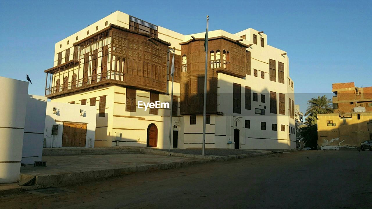 VIEW OF RESIDENTIAL BUILDINGS AGAINST CLEAR SKY