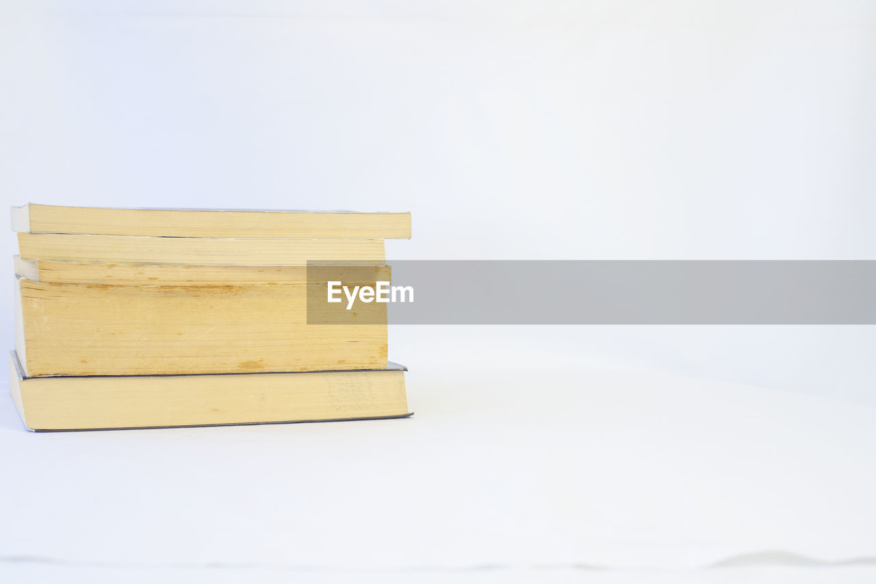 wood, copy space, indoors, white background, no people, studio shot, furniture, yellow, plywood, still life, paper, cut out