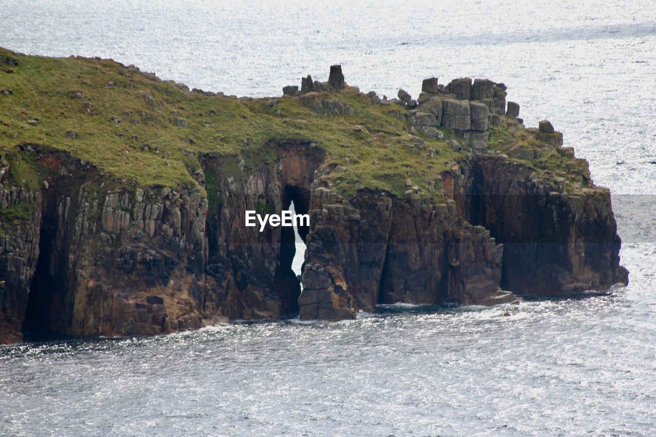 ROCK FORMATIONS BY SEA