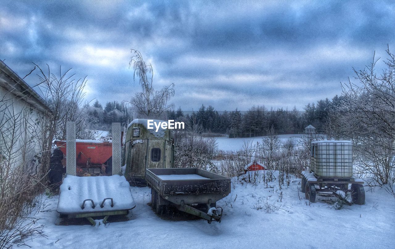 SNOW COVERED LANDSCAPE