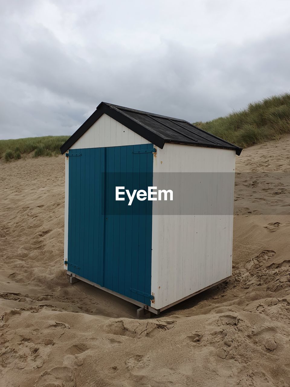 HUT ON BEACH