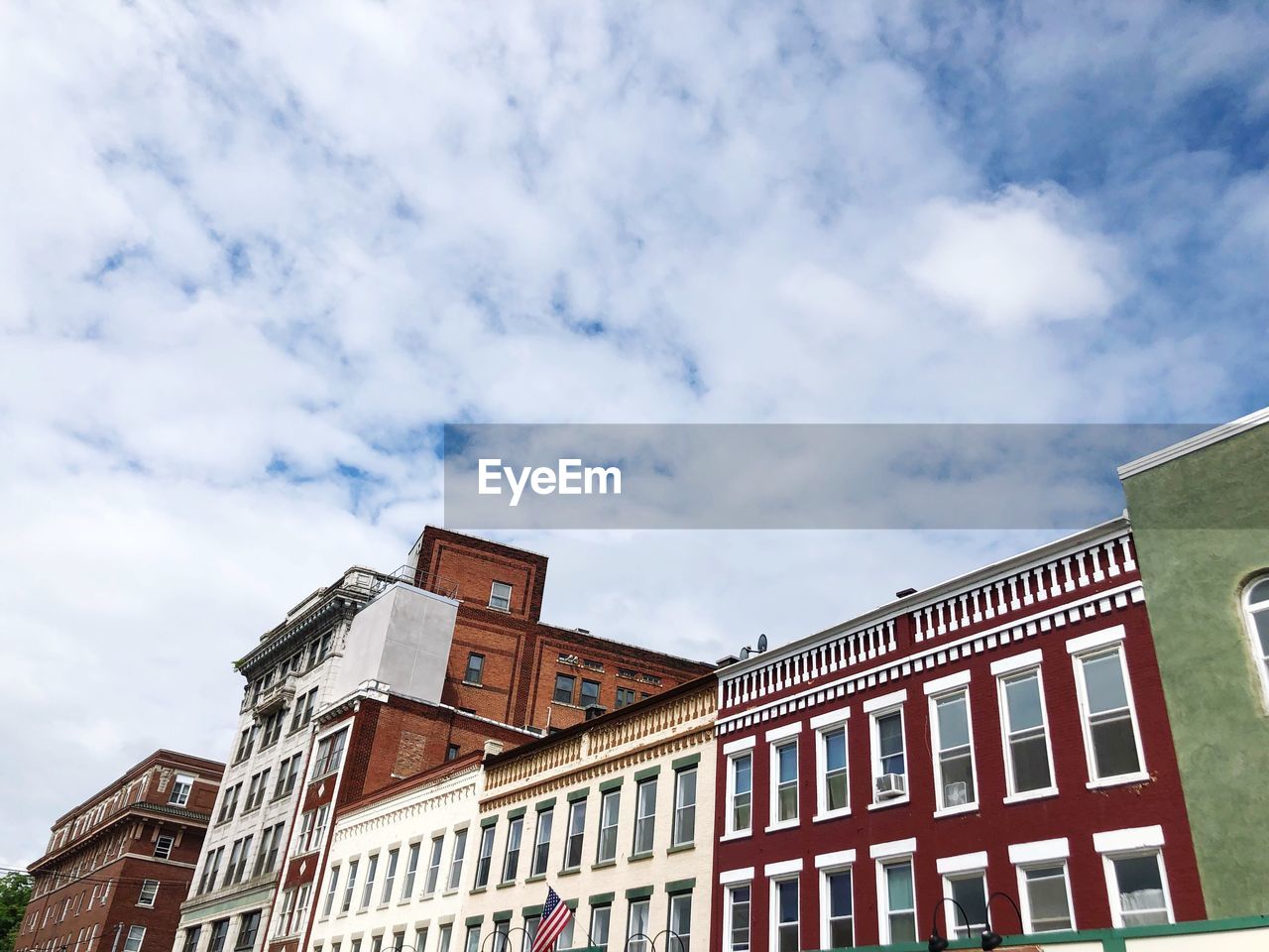 LOW ANGLE VIEW OF BUILDINGS IN TOWN