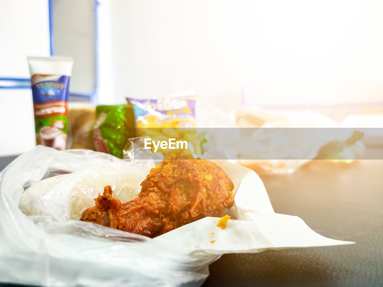 CLOSE-UP OF FOOD ON TABLE