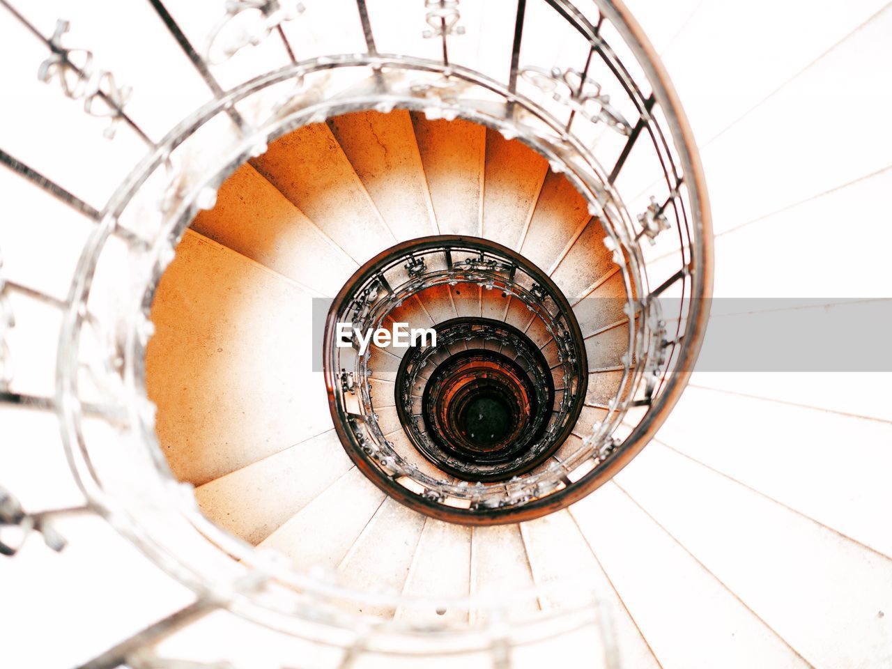 SPIRAL STAIRCASE