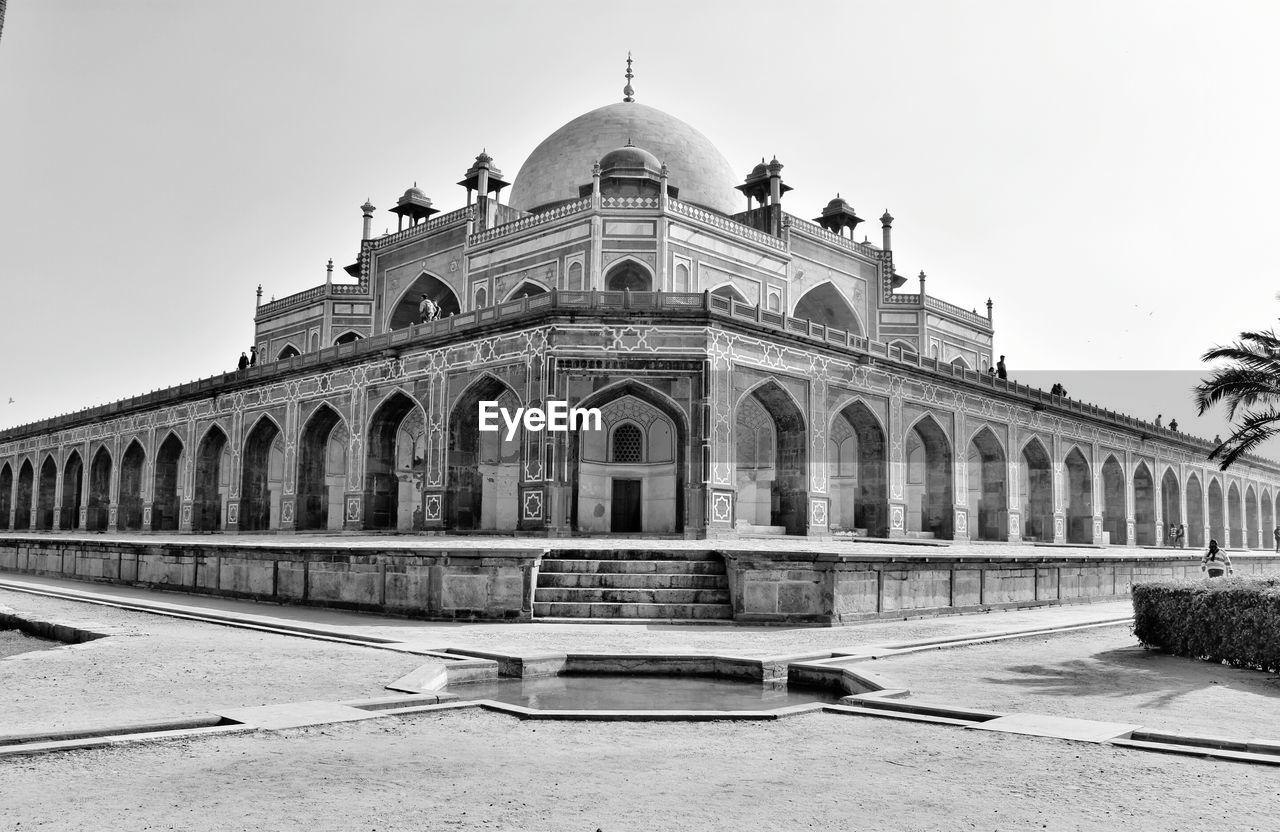 VIEW OF BUILDING AGAINST CLEAR SKY