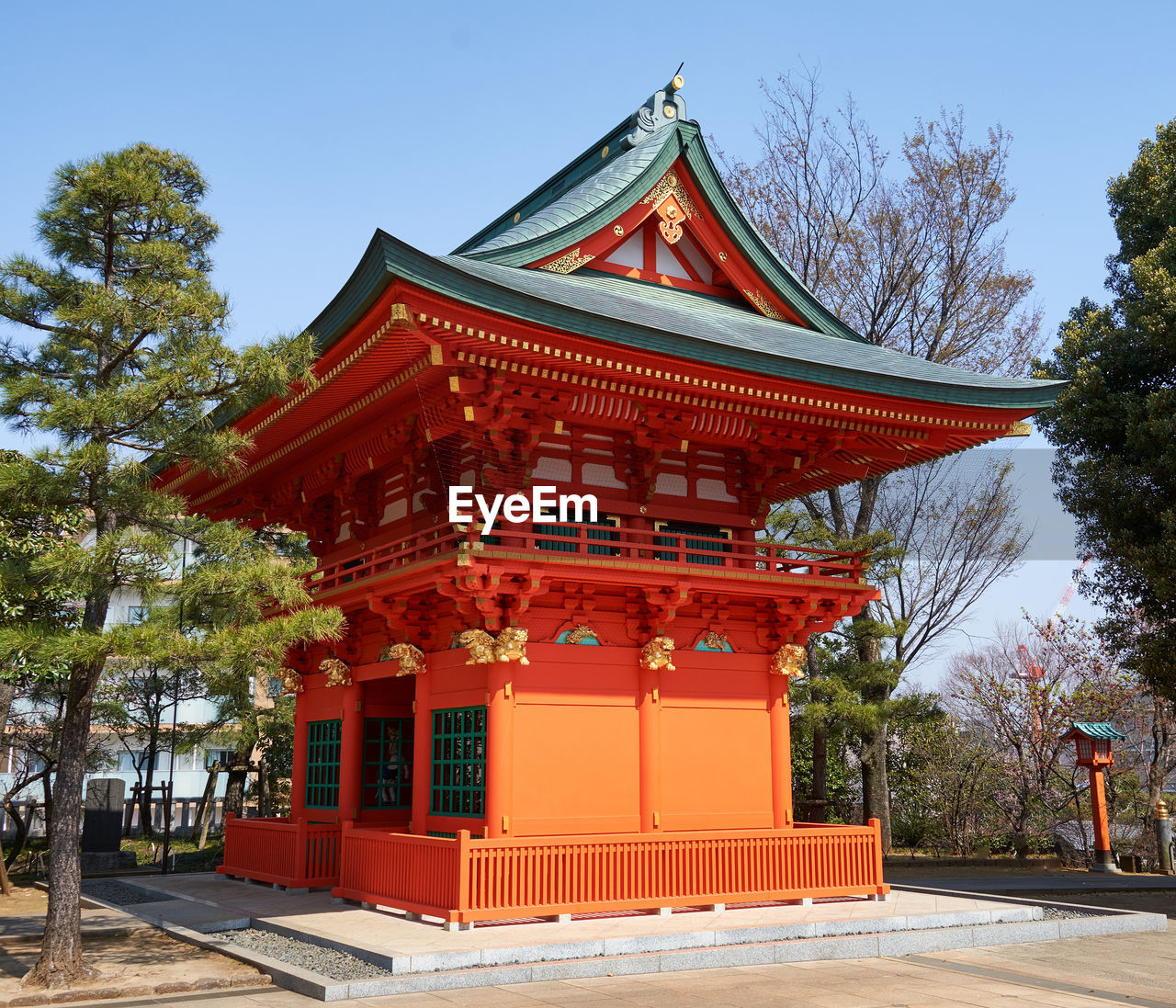 TEMPLE AGAINST BUILDING