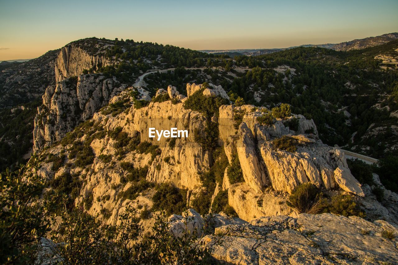 PANORAMIC VIEW OF ROCK FORMATION AGAINST SKY