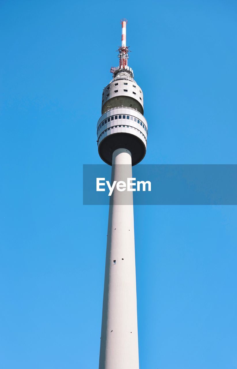 LOW ANGLE VIEW OF TOWER AGAINST CLEAR SKY