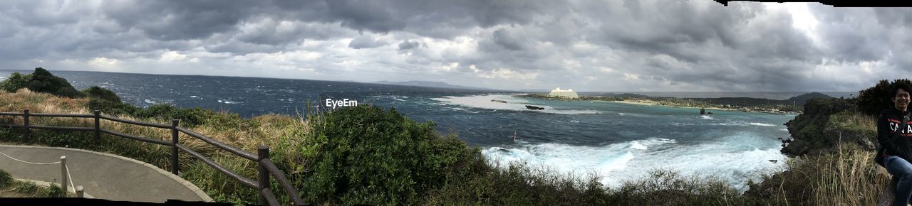 PANORAMIC VIEW OF SEA AND SKY