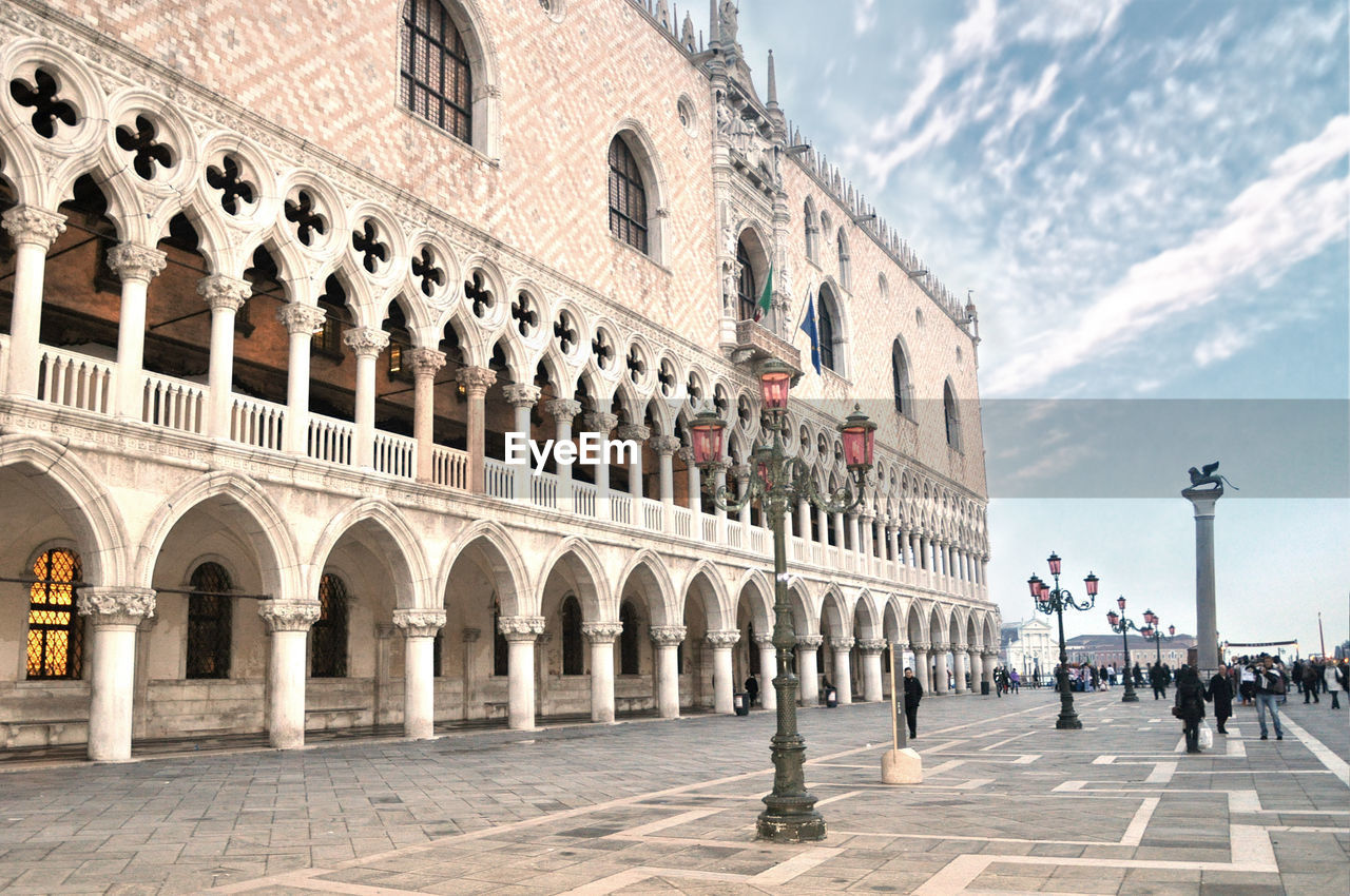 Doges palace in city