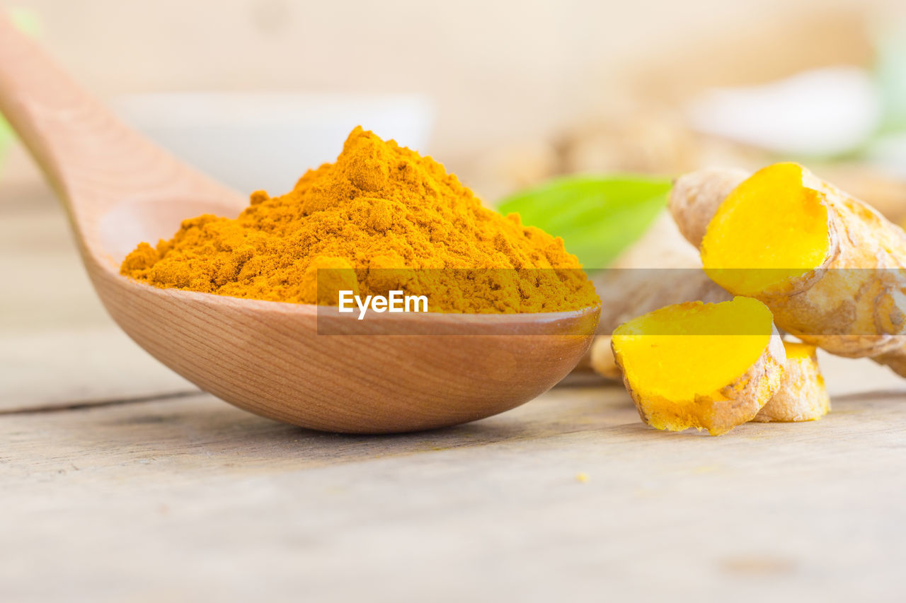 Turmeric powder