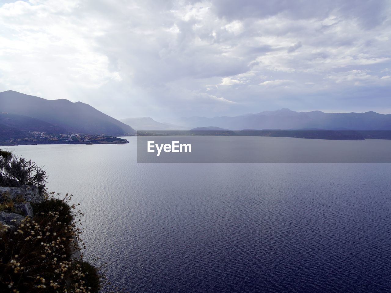 PANORAMIC VIEW OF SEA AGAINST SKY