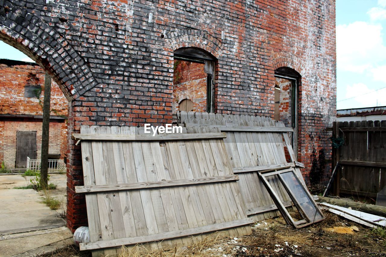 Abandoned building