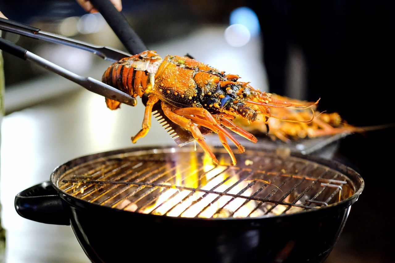 Crab over barbecue grill