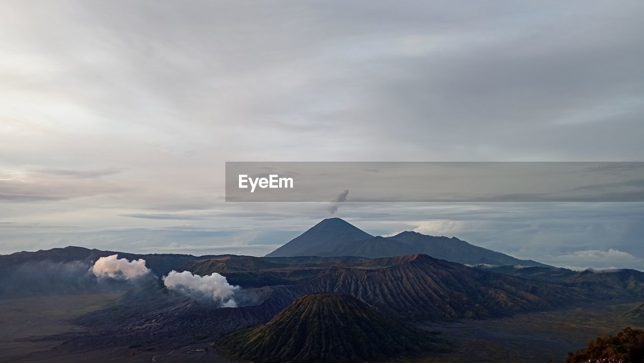 Bromo mountain indonesia