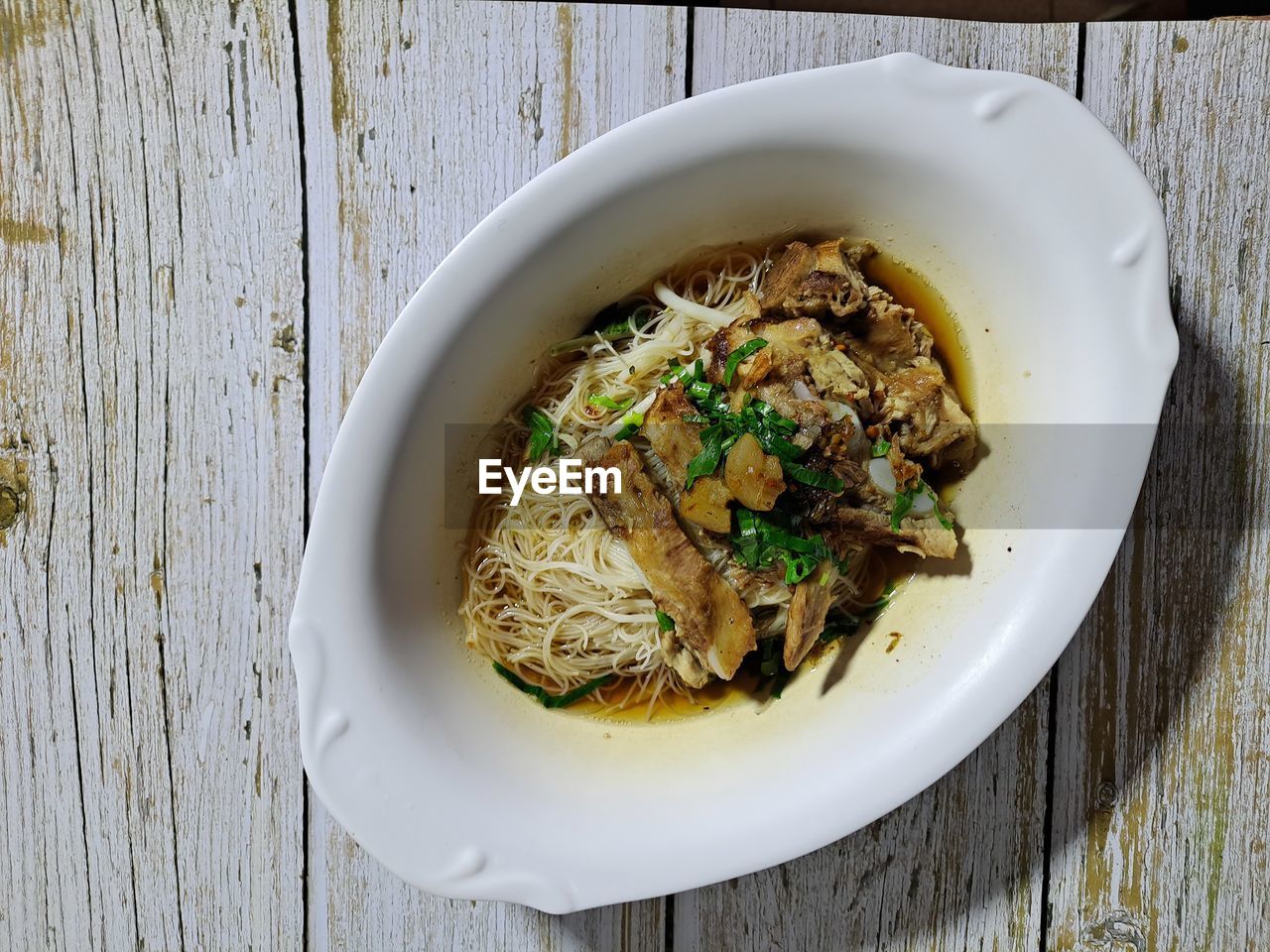 HIGH ANGLE VIEW OF FOOD SERVED ON TABLE