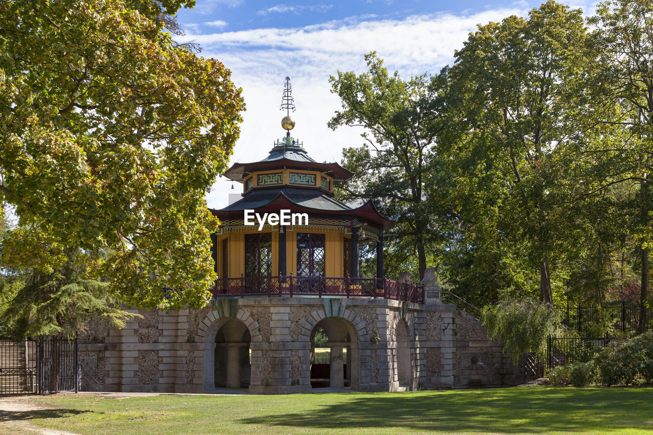 The chinese pavilion of cassan was built between 1781 and 1785 in l'isle adam, france.