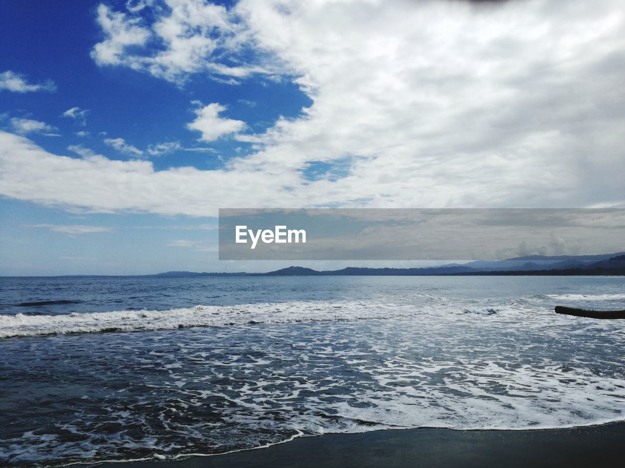 IDYLLIC VIEW OF SEA AGAINST SKY