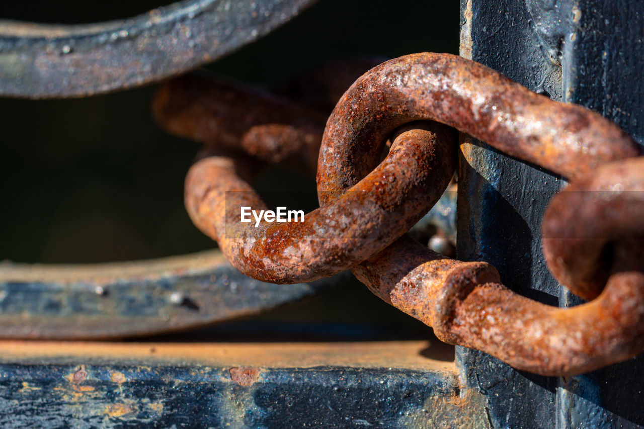 Close-up of rusty chain