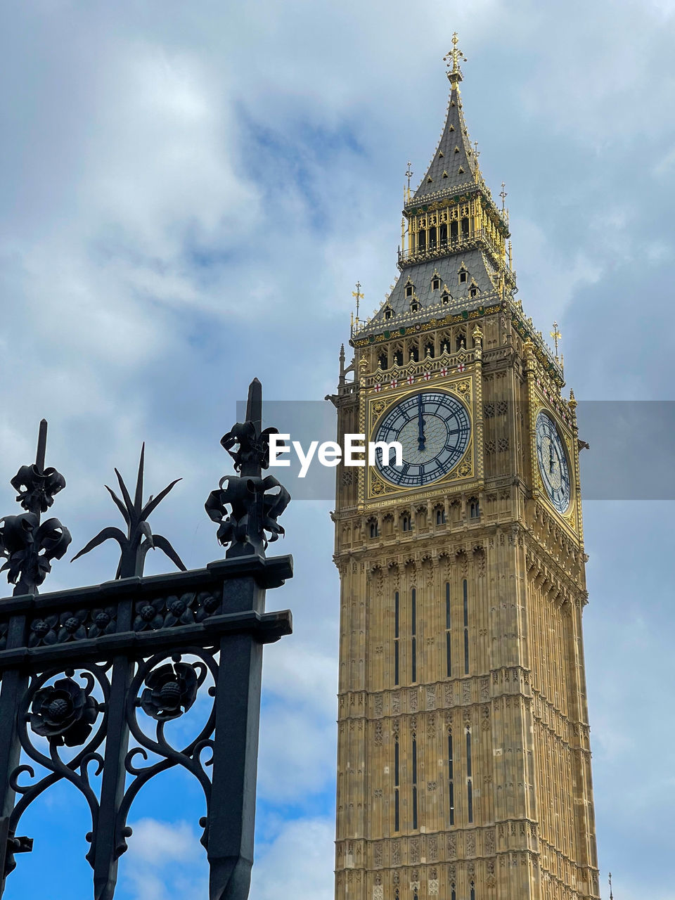 Low angle view of big ben against sky