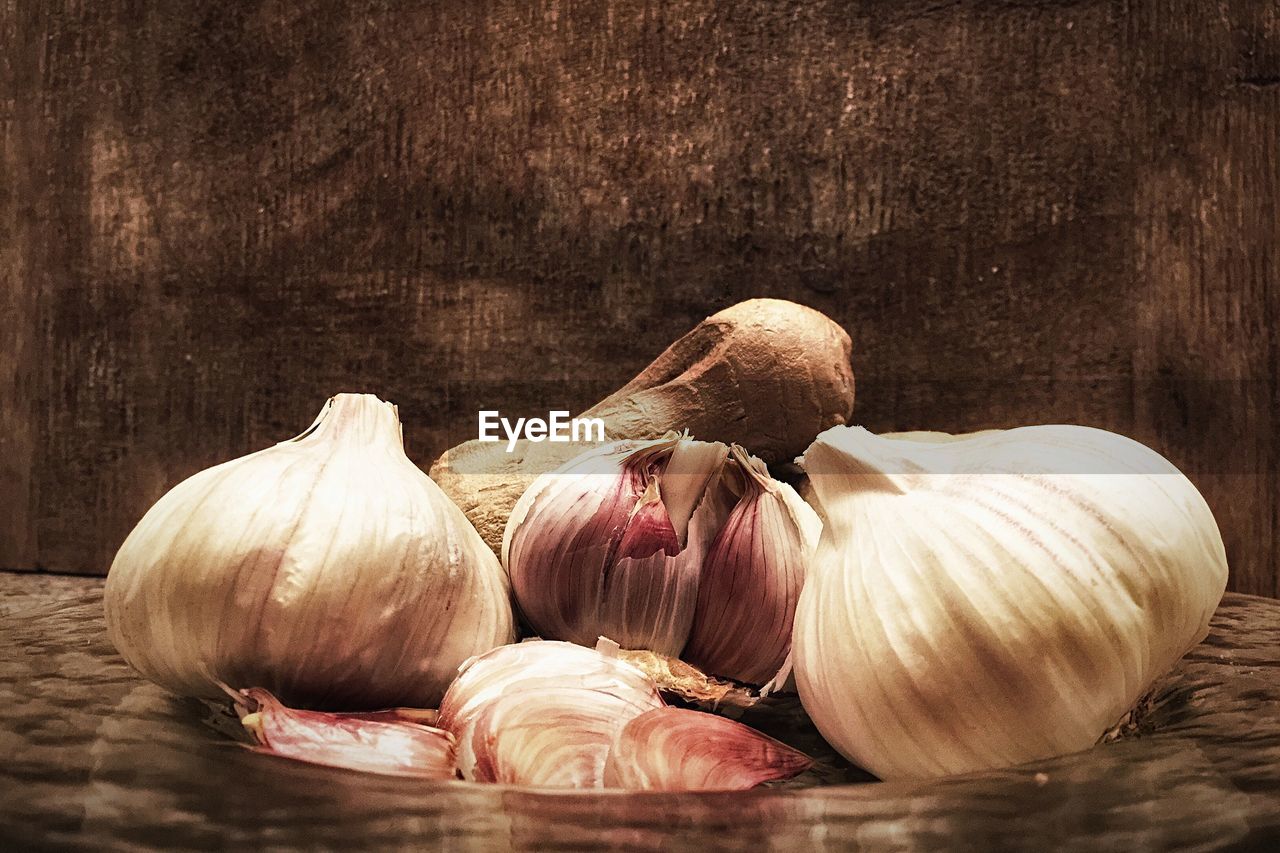 Close-up of garlic bulbs