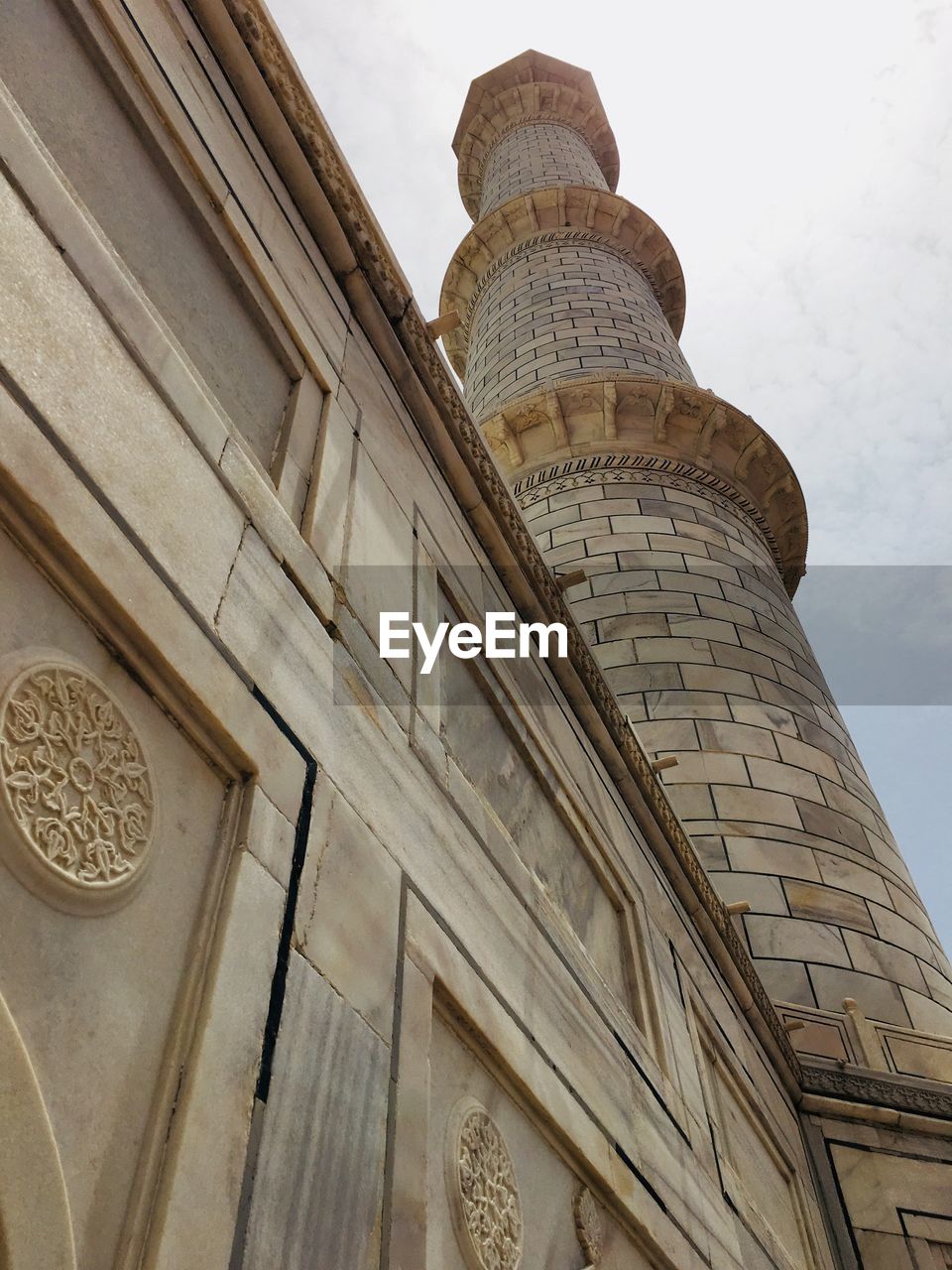 LOW ANGLE VIEW OF BUILDING