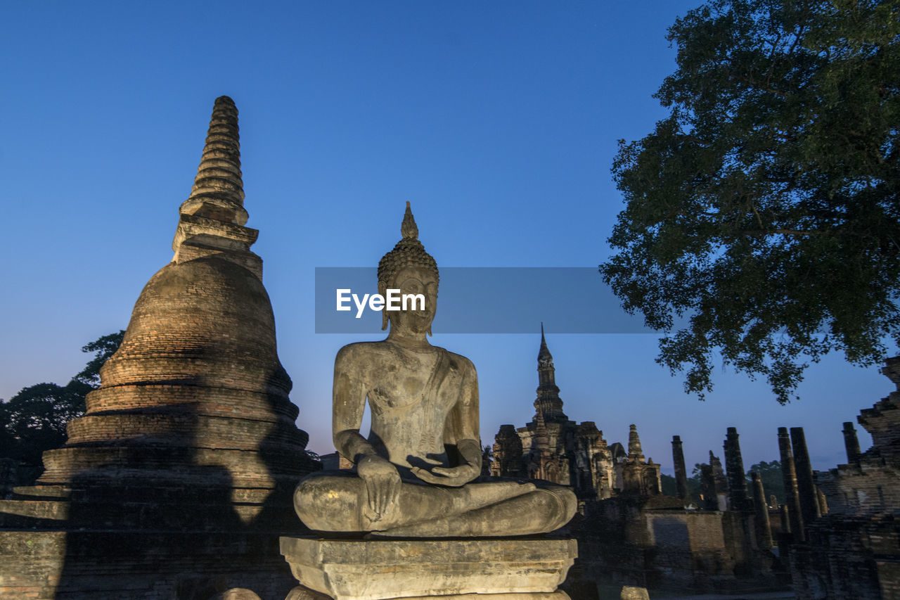 STATUES OF A TEMPLE