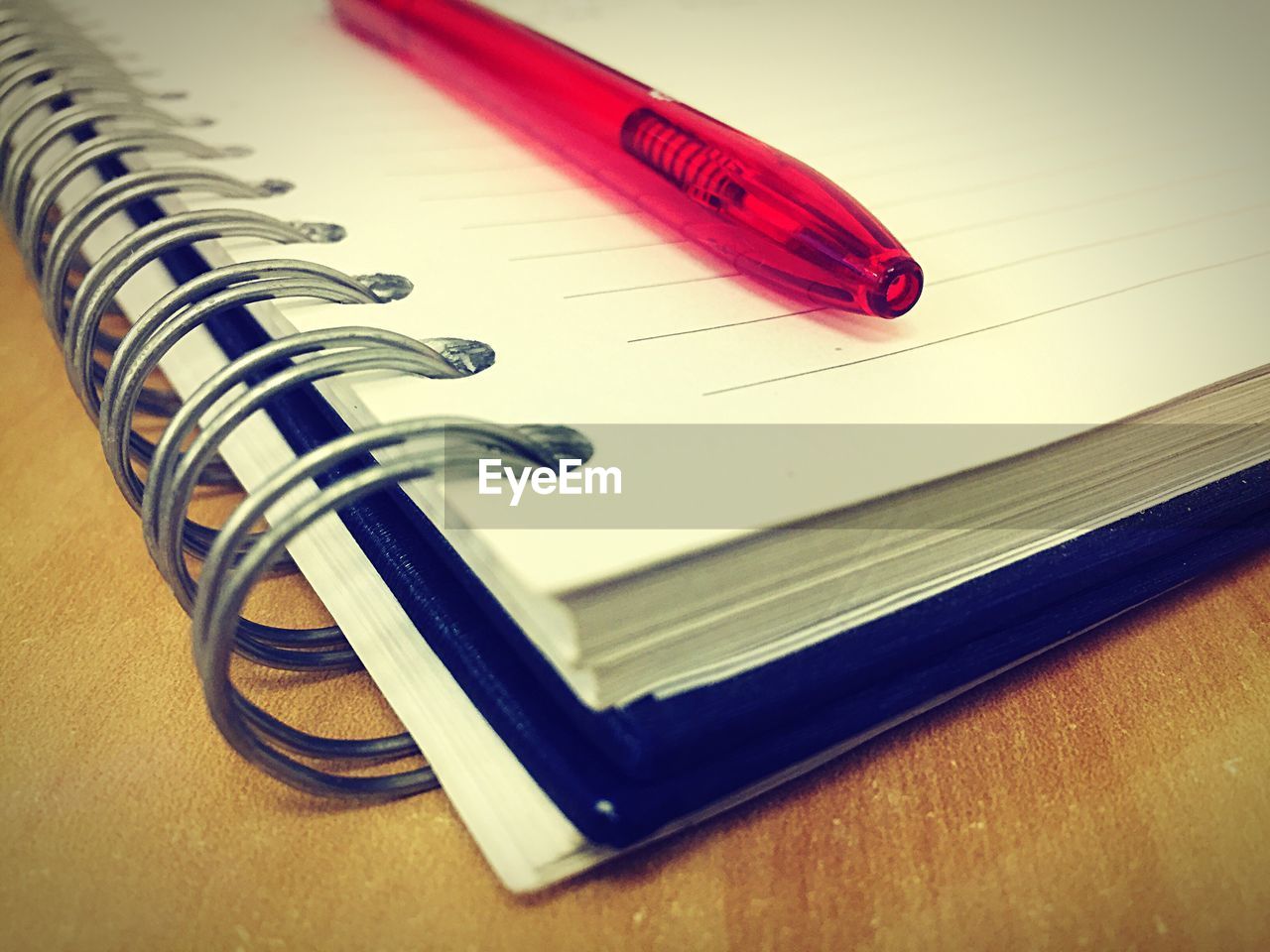 HIGH ANGLE VIEW OF PEN AND PAPER