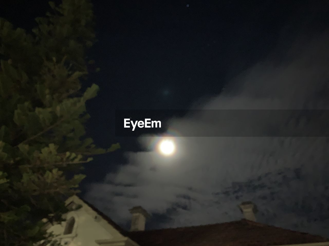 SCENIC VIEW OF MOON AT NIGHT