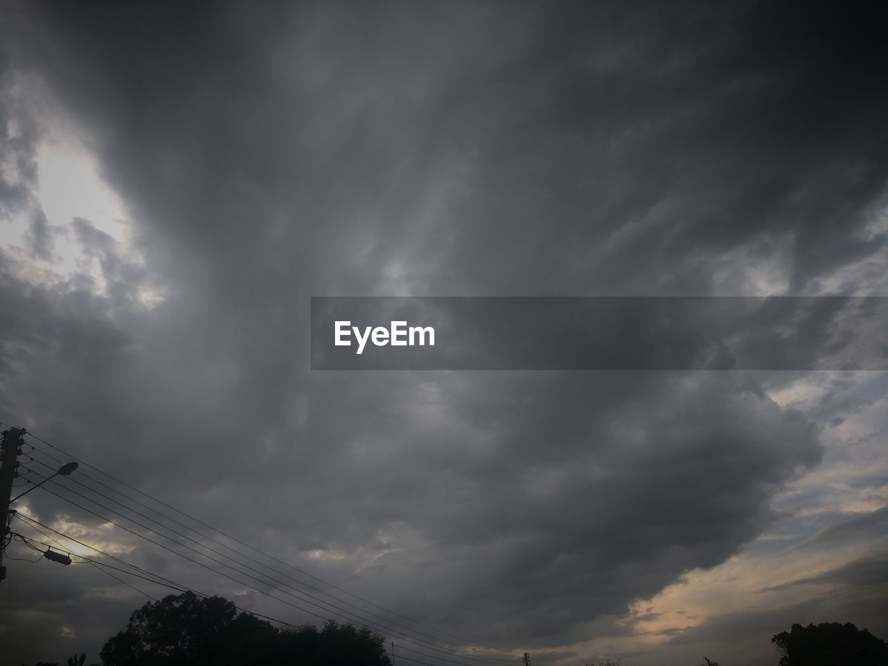 LOW ANGLE VIEW OF CLOUDS