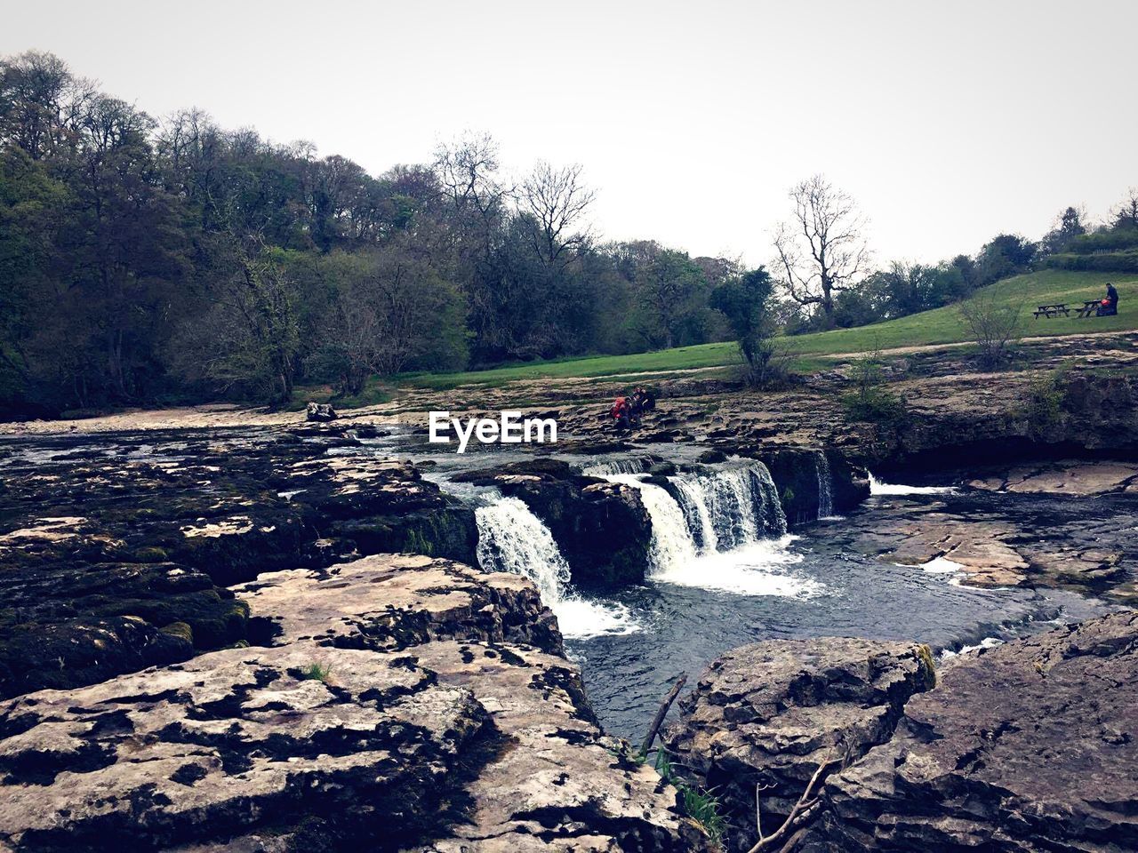 SCENIC VIEW OF RIVER AGAINST SKY