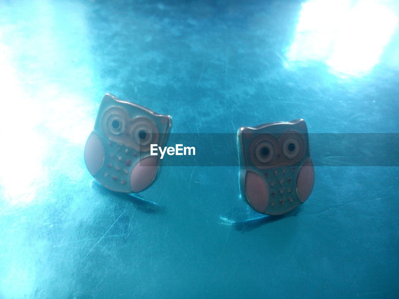 Two owl shape objects in detail