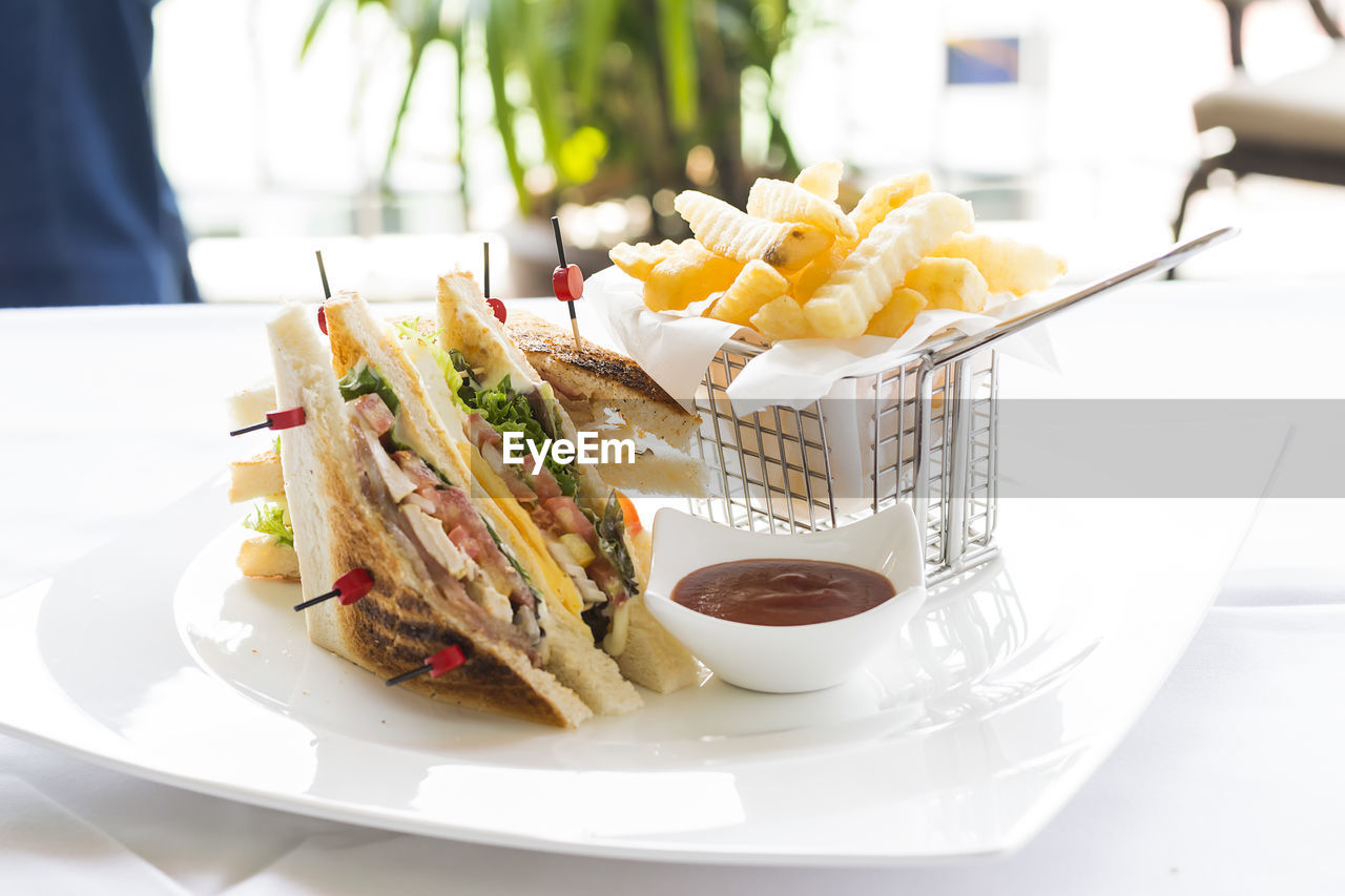 CLOSE-UP OF MEAL SERVED ON TABLE