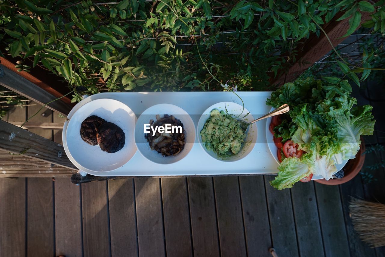 HIGH ANGLE VIEW OF VEGETABLES ON TABLE