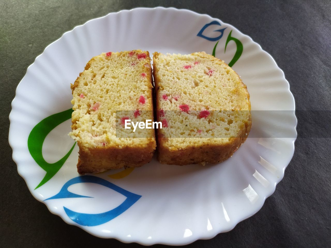 HIGH ANGLE VIEW OF BREAKFAST ON TABLE