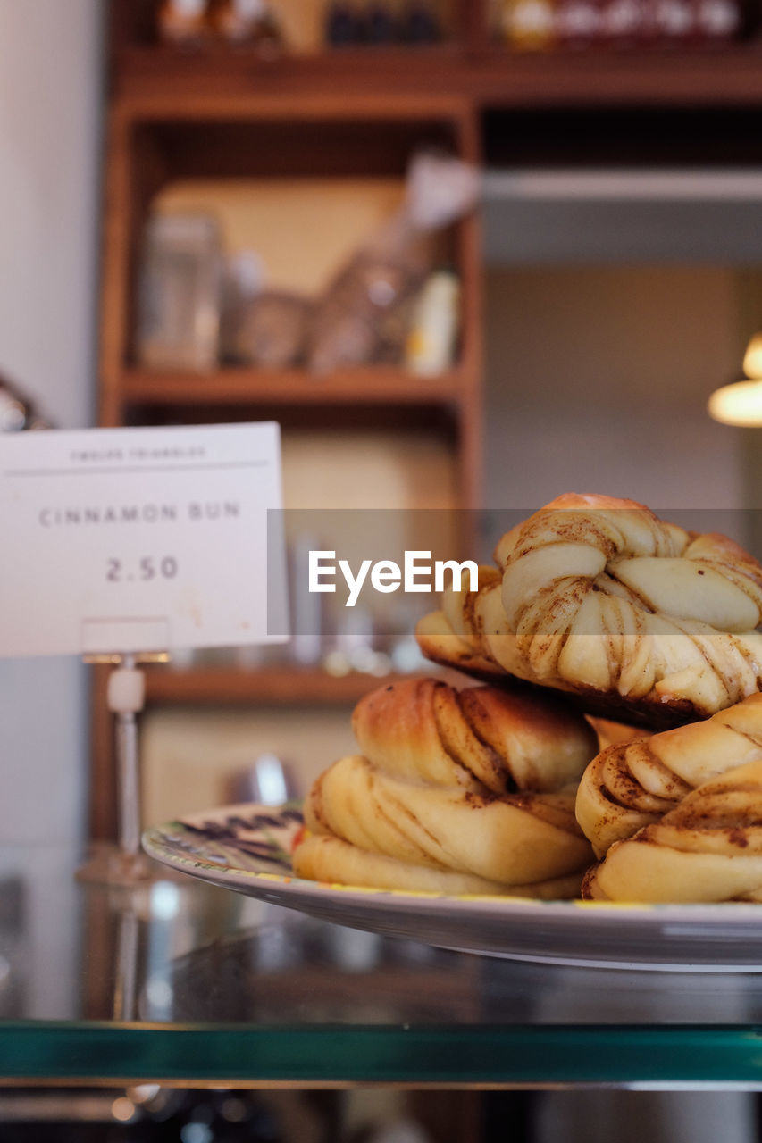 CLOSE-UP OF BREAD IN STORE