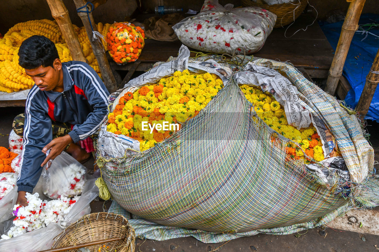 FULL FRAME SHOT OF VARIOUS FRUITS FOR SALE AT MARKET